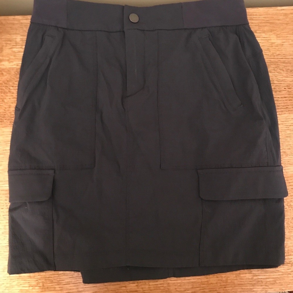 Athleta skirt with shorts
